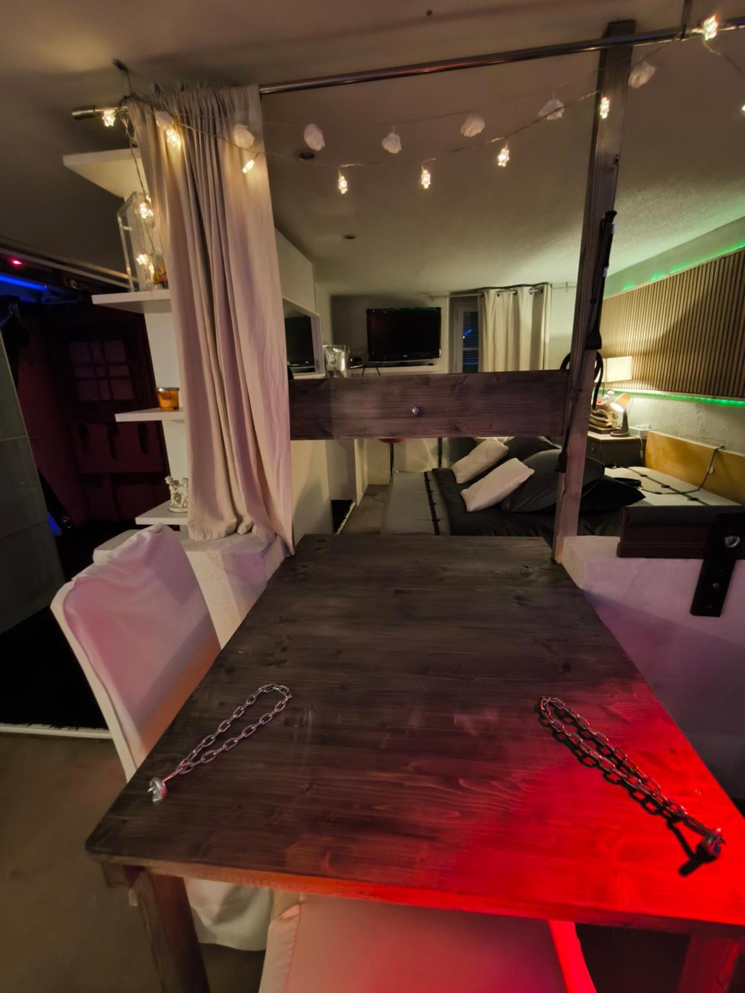 Love-Room Discret 40 M2 Bormes Les Mimosas Village Avec Terrasse Exterior foto