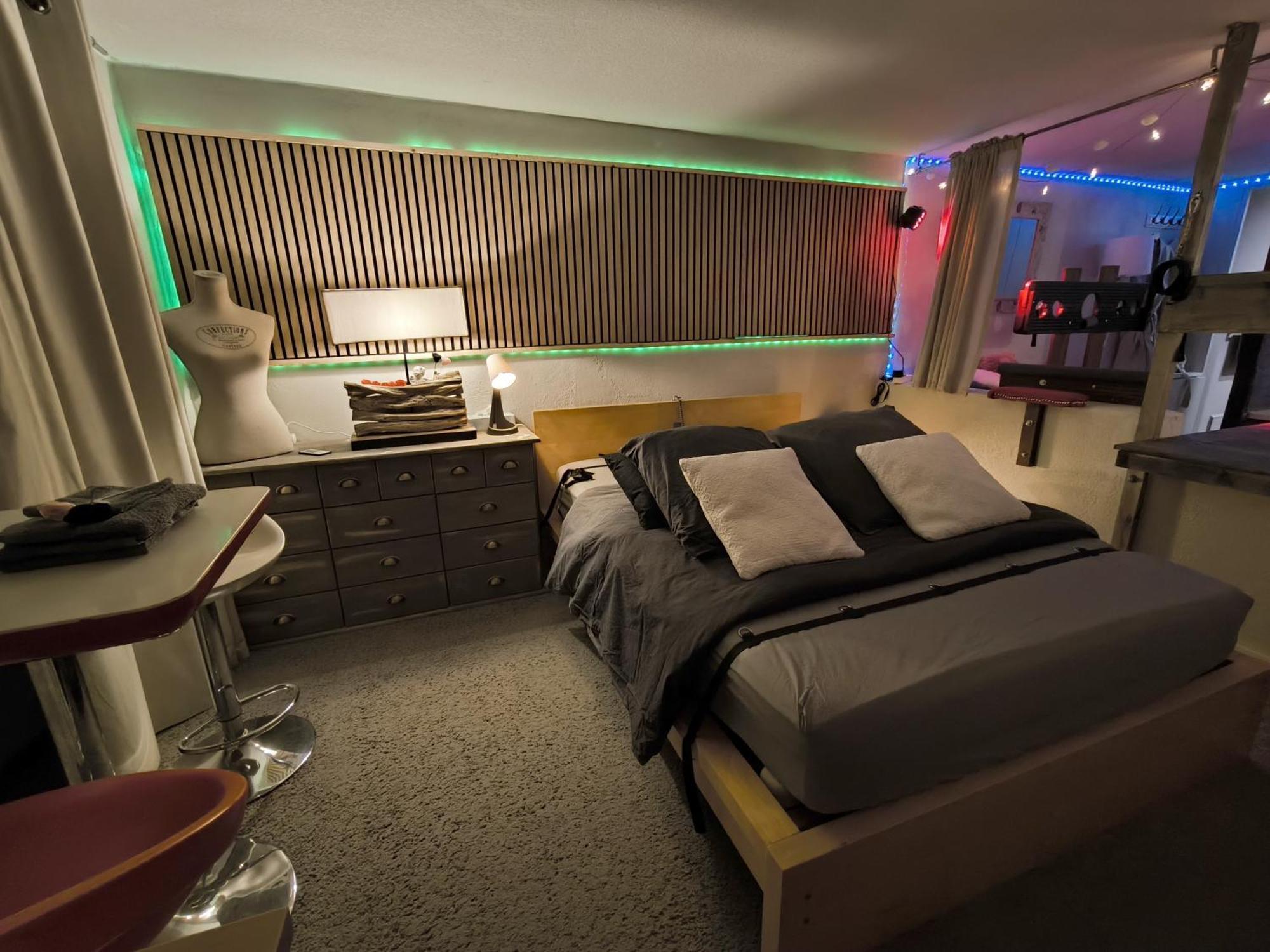 Love-Room Discret 40 M2 Bormes Les Mimosas Village Avec Terrasse Exterior foto